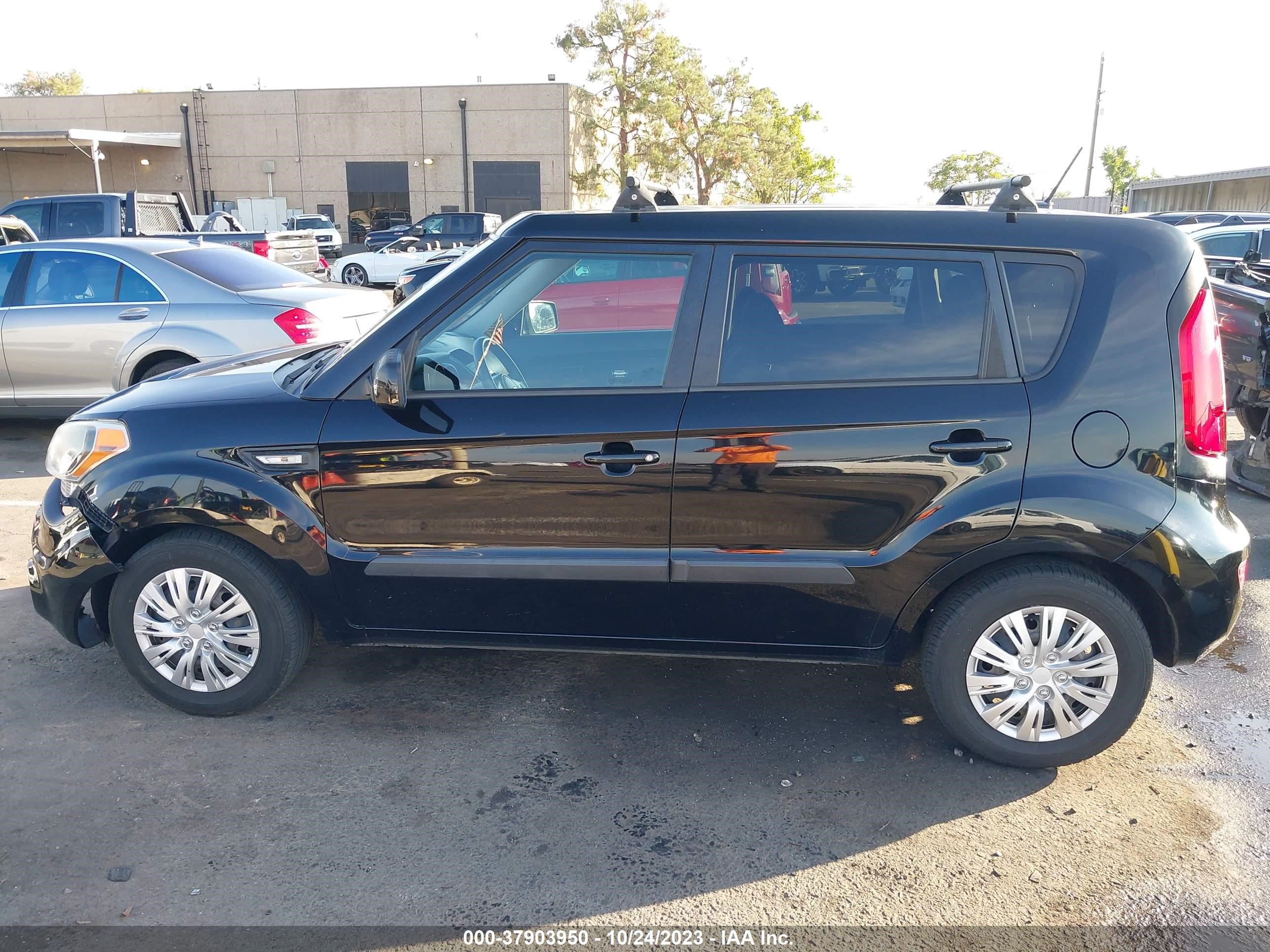 Photo 14 VIN: KNDJT2A59C7430896 - KIA SOUL 