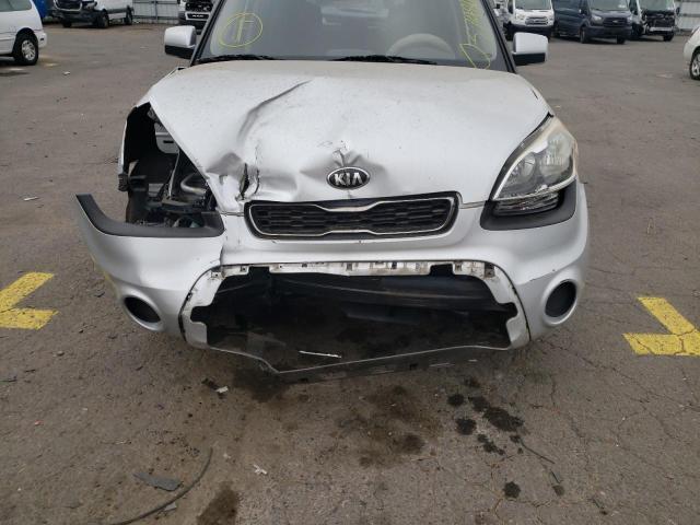 Photo 8 VIN: KNDJT2A59D7529803 - KIA SOUL 