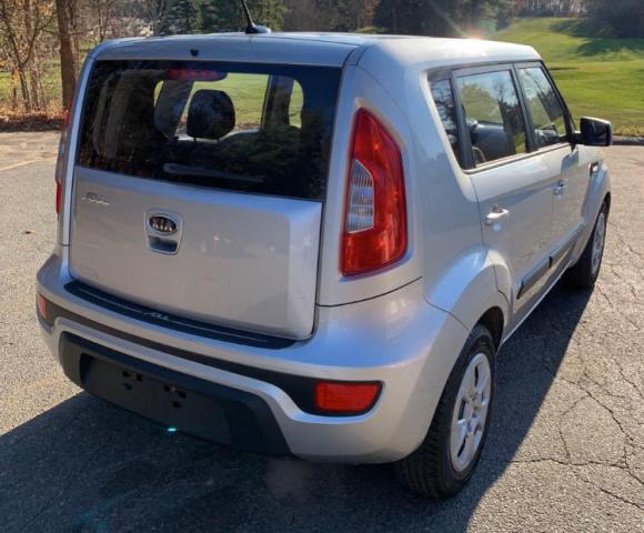 Photo 3 VIN: KNDJT2A5XC7439641 - KIA SOUL 