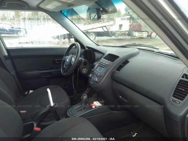 Photo 4 VIN: KNDJT2A5XD7581165 - KIA SOUL 