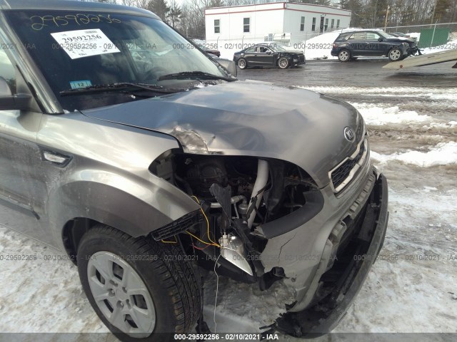 Photo 5 VIN: KNDJT2A5XD7581165 - KIA SOUL 