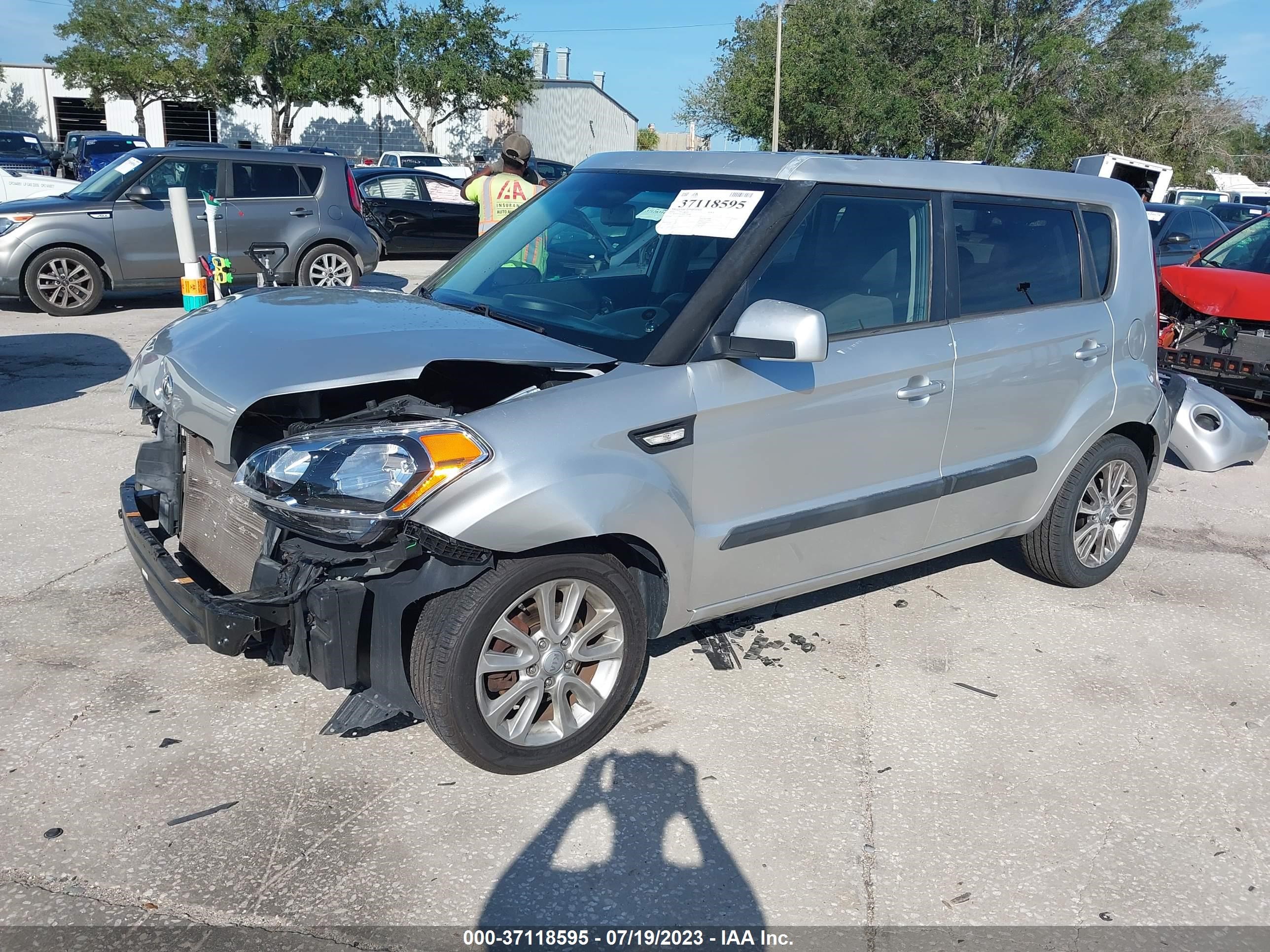 Photo 1 VIN: KNDJT2A5XD7777428 - KIA SOUL 