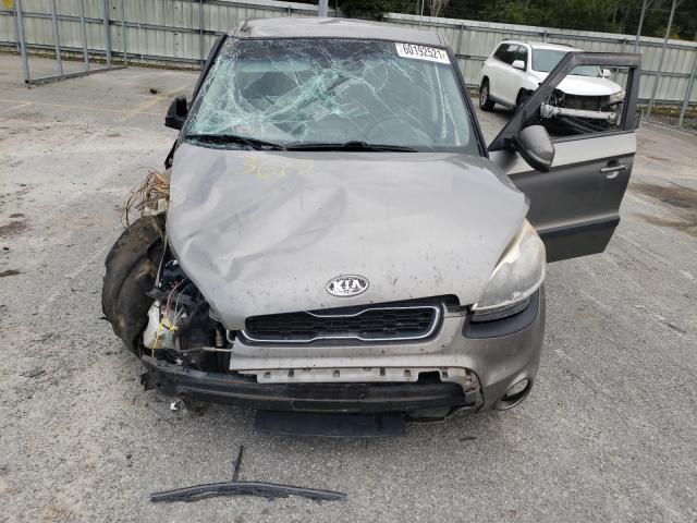 Photo 6 VIN: KNDJT2A60C7371570 - KIA SOUL + 