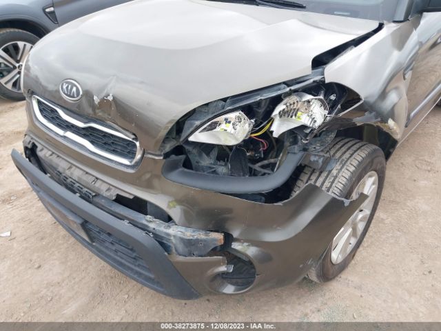 Photo 5 VIN: KNDJT2A60C7398705 - KIA SOUL 