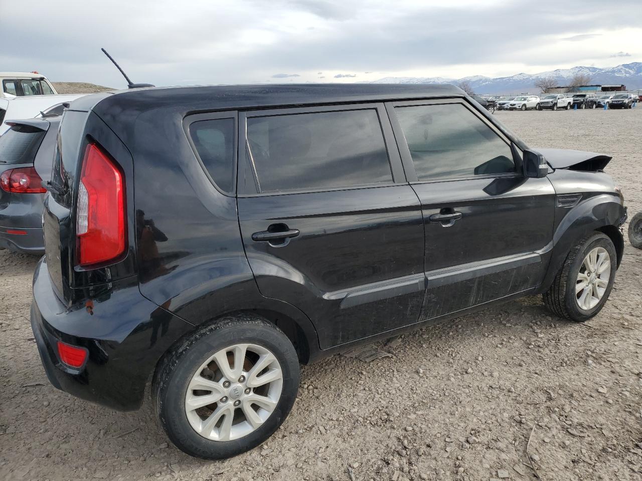 Photo 2 VIN: KNDJT2A60C7739097 - KIA SOUL 