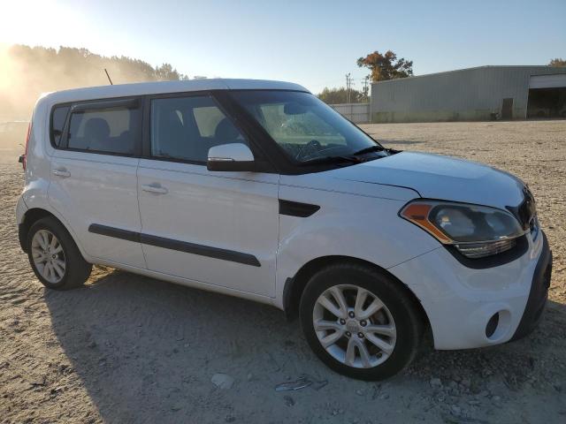 Photo 3 VIN: KNDJT2A60D7579711 - KIA SOUL 