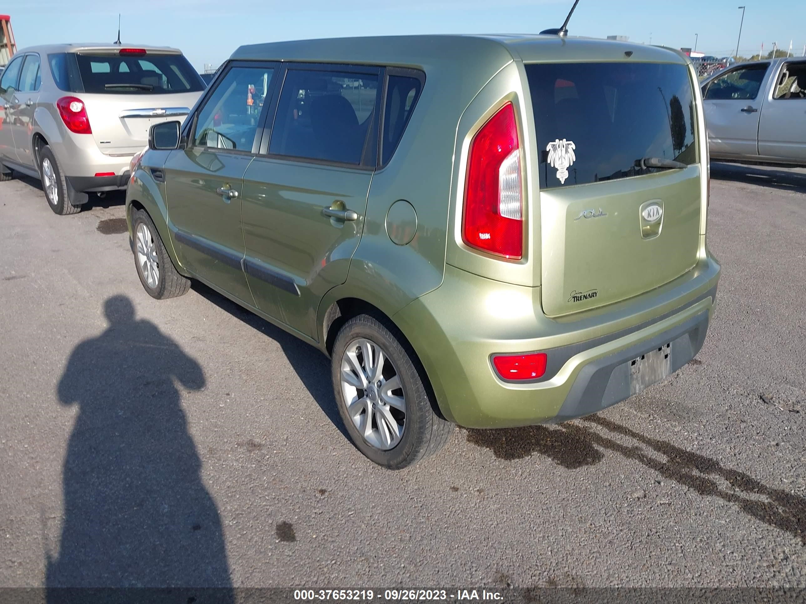 Photo 2 VIN: KNDJT2A61C7377734 - KIA SOUL 