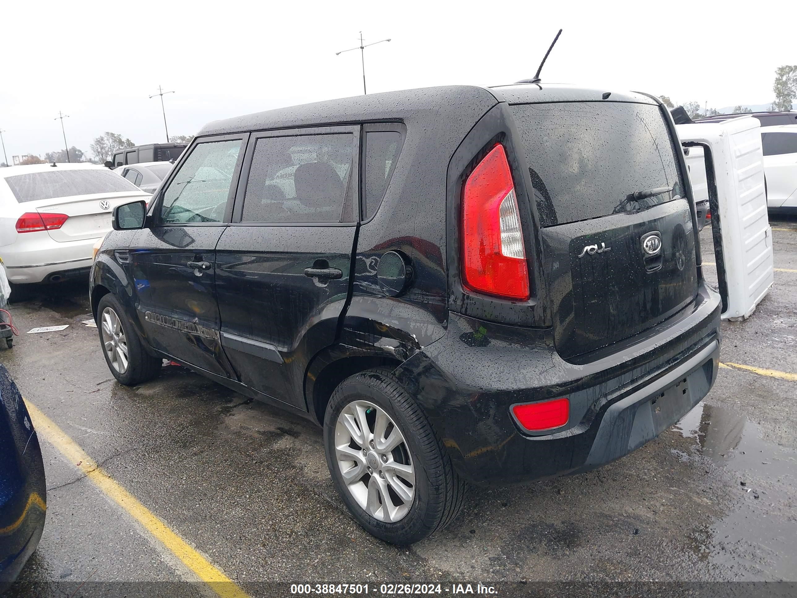 Photo 2 VIN: KNDJT2A61C7748942 - KIA SOUL 