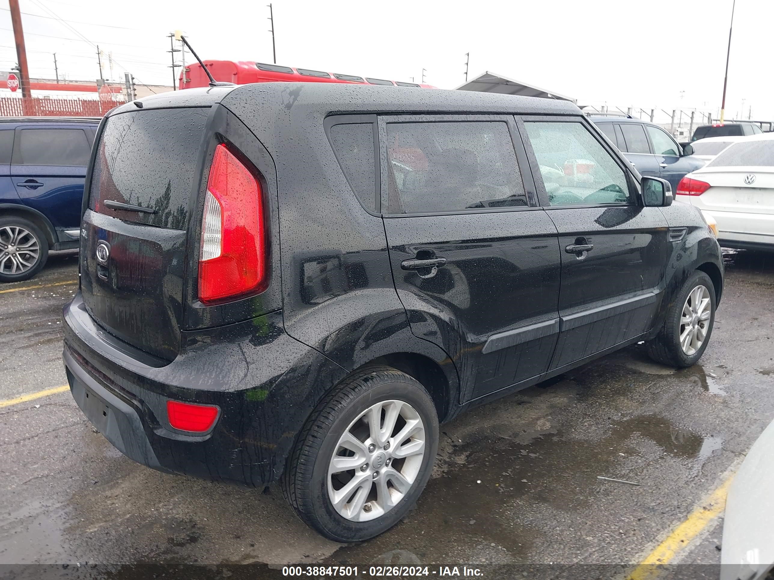 Photo 3 VIN: KNDJT2A61C7748942 - KIA SOUL 