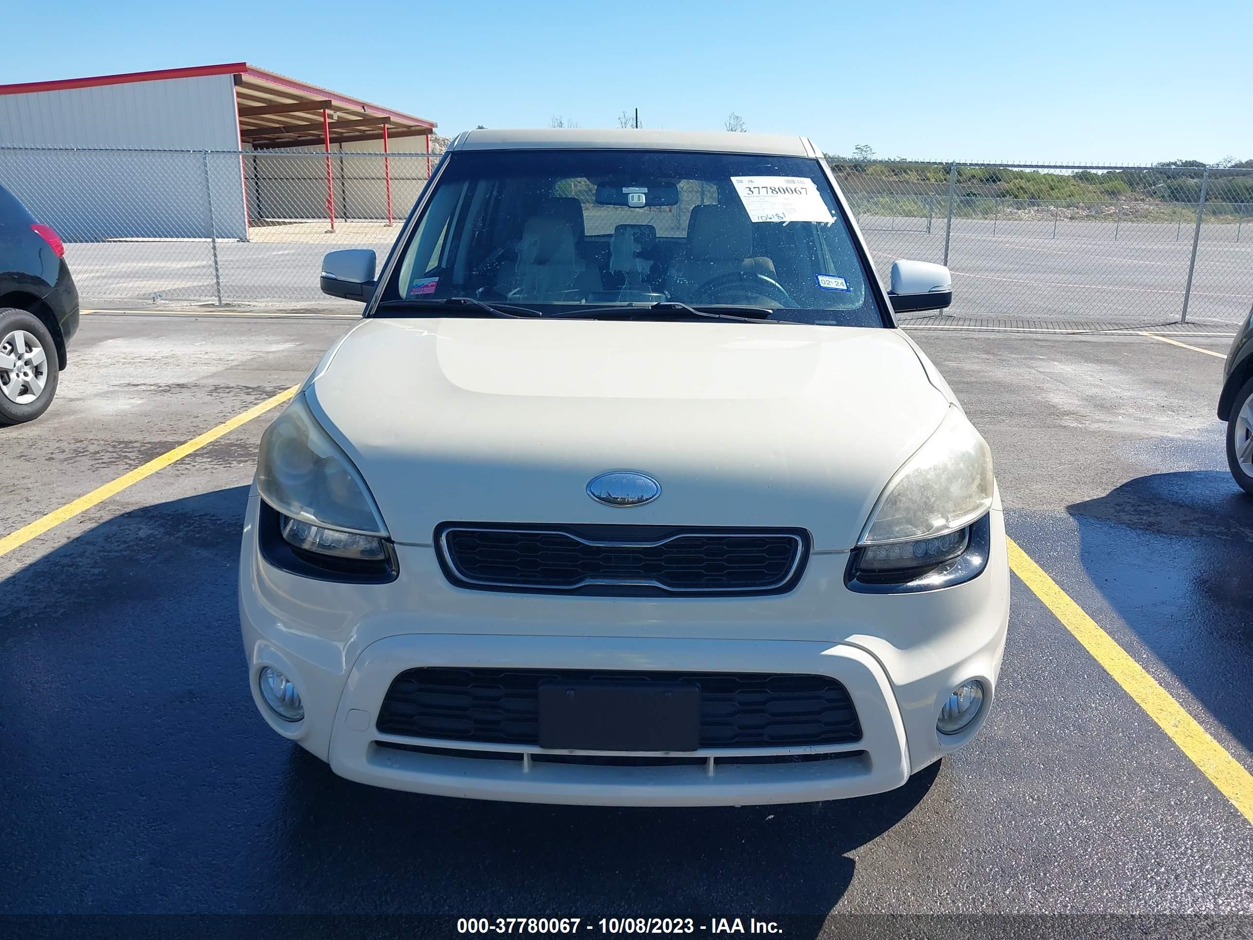 Photo 11 VIN: KNDJT2A61D7580902 - KIA SOUL 