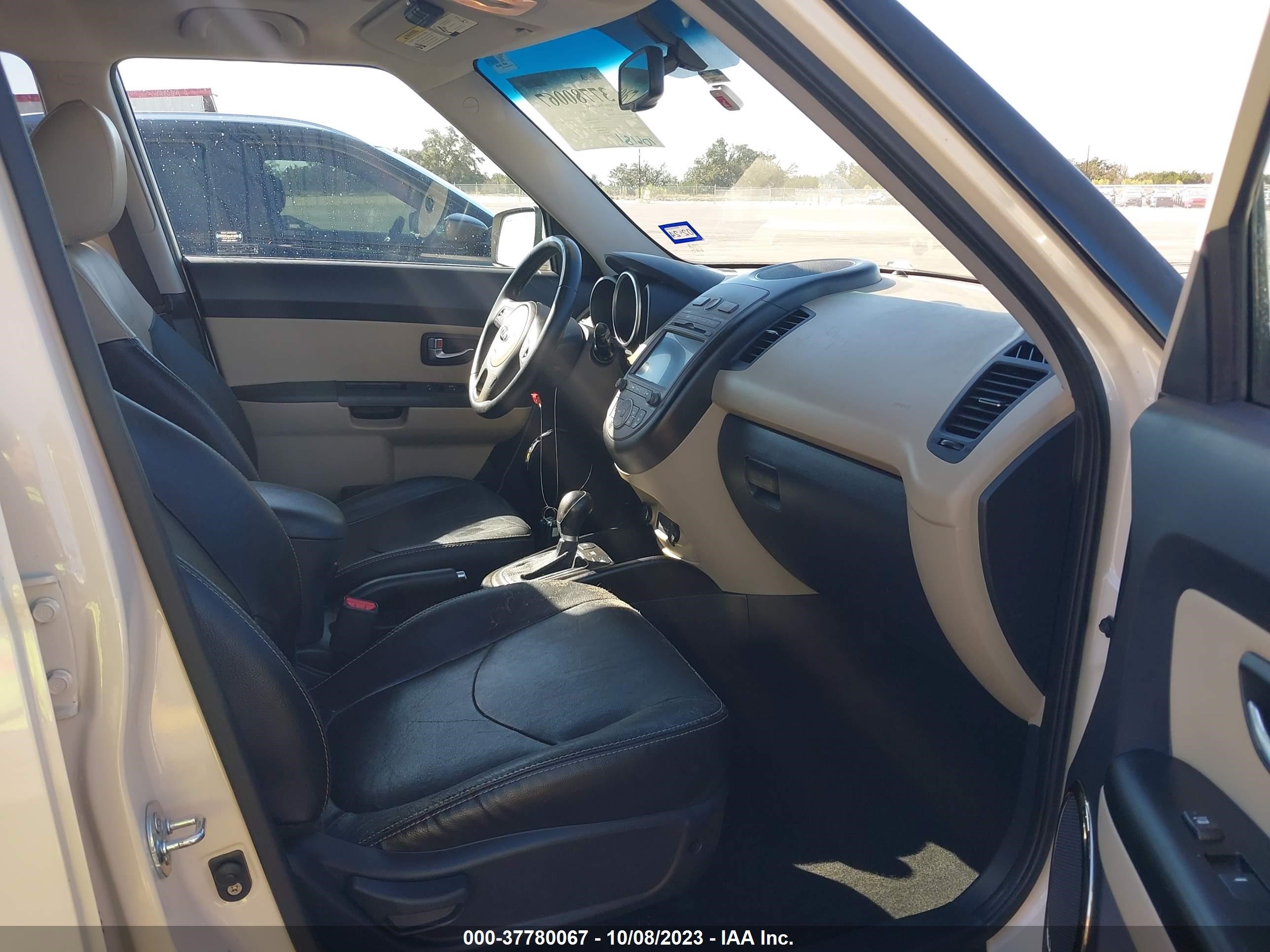 Photo 4 VIN: KNDJT2A61D7580902 - KIA SOUL 