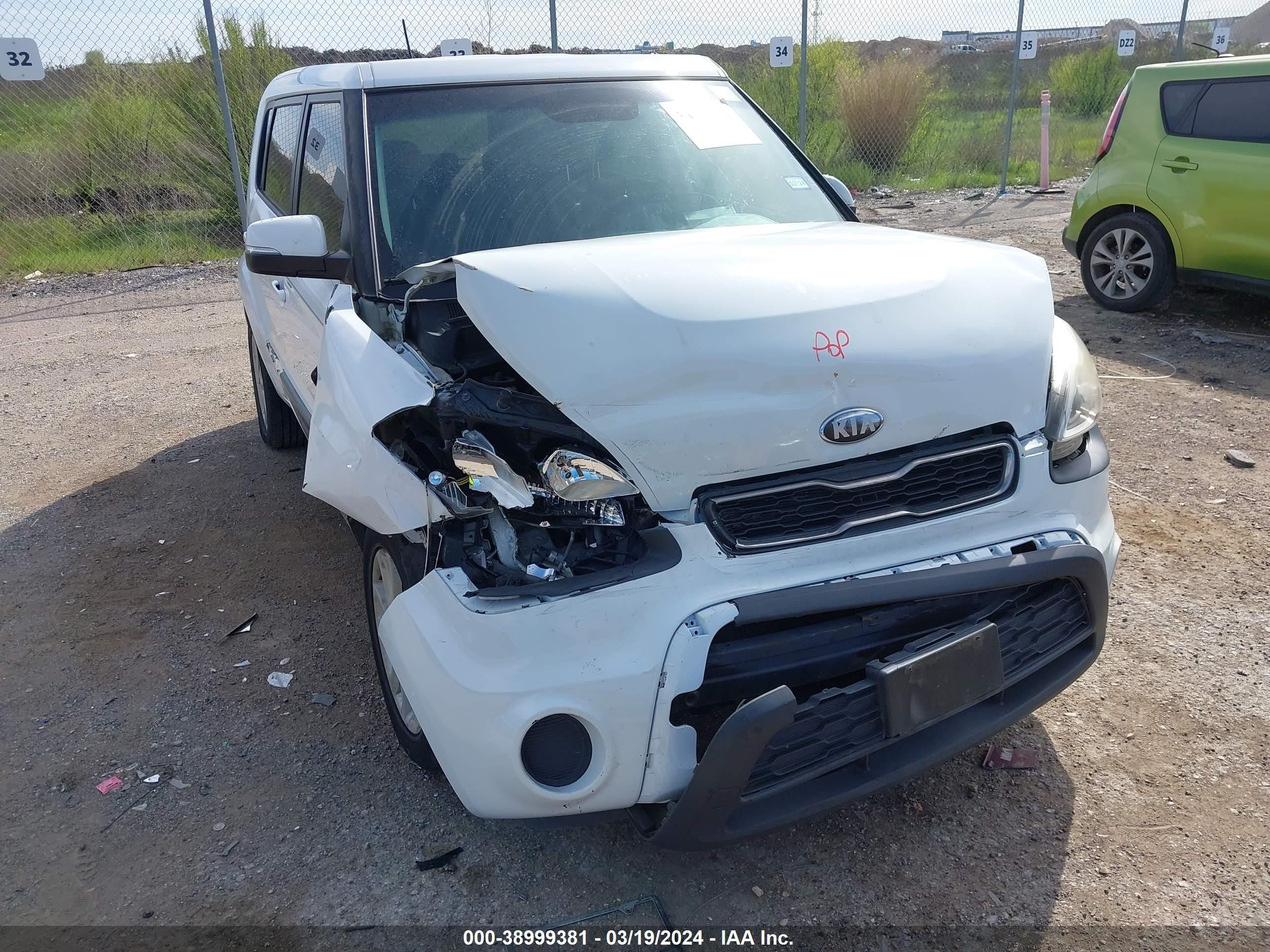 Photo 5 VIN: KNDJT2A61D7755262 - KIA SOUL 