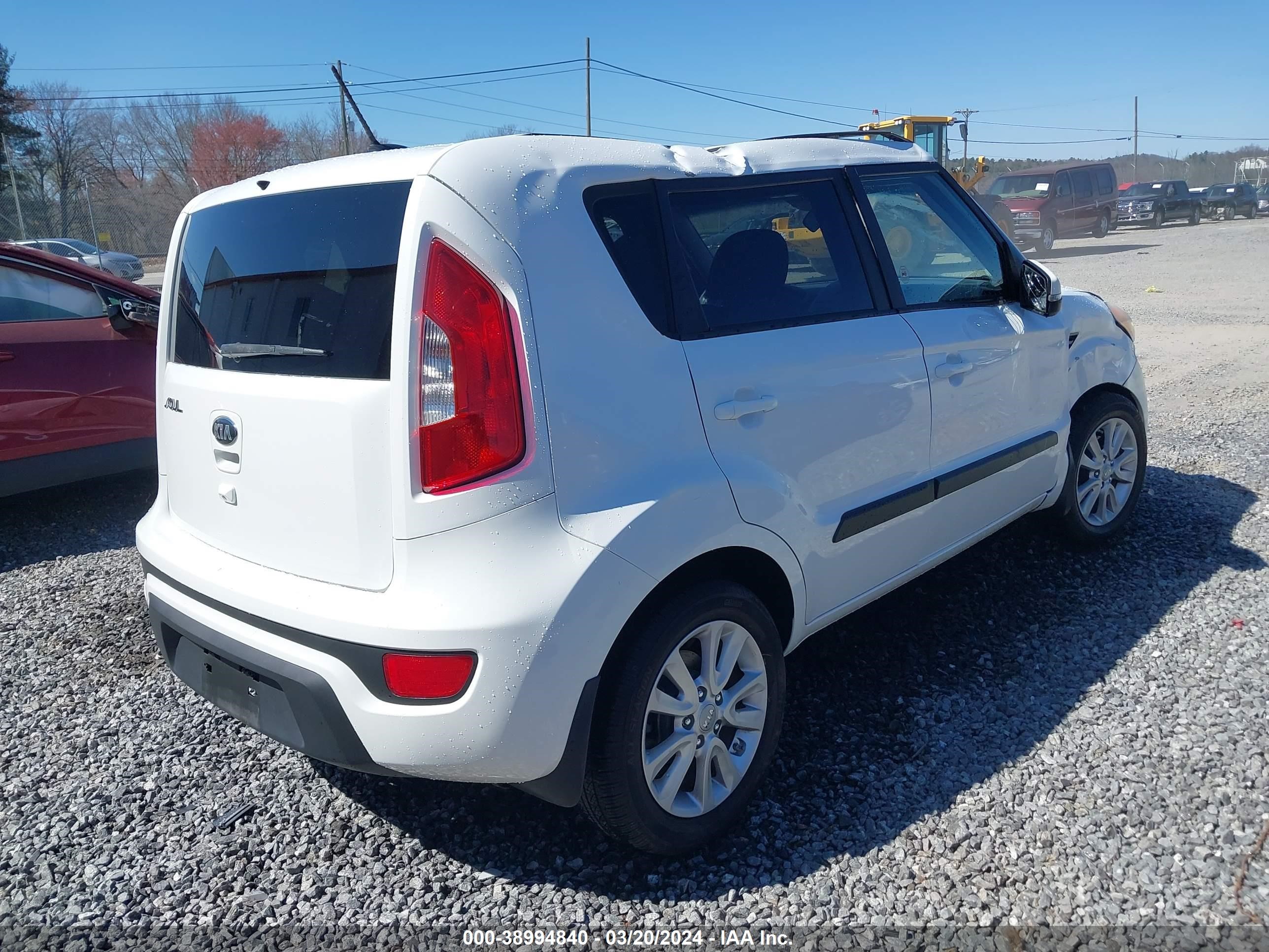 Photo 3 VIN: KNDJT2A61D7776791 - KIA SOUL 