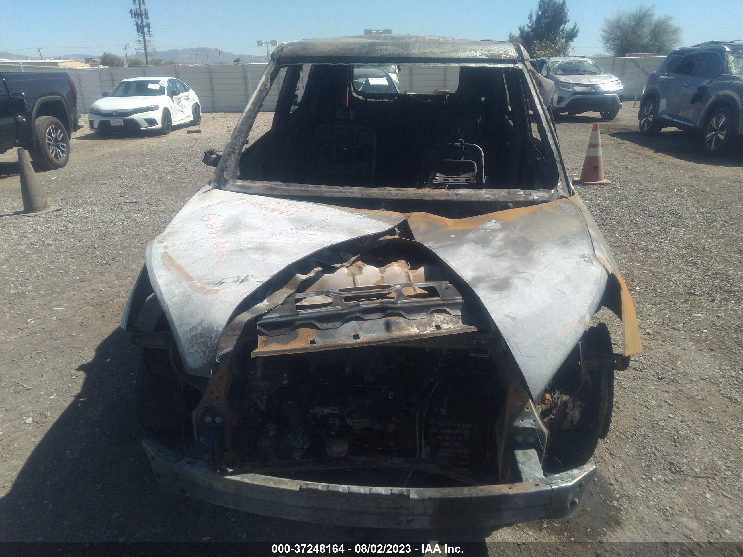 Photo 11 VIN: KNDJT2A62C7355726 - KIA SOUL 