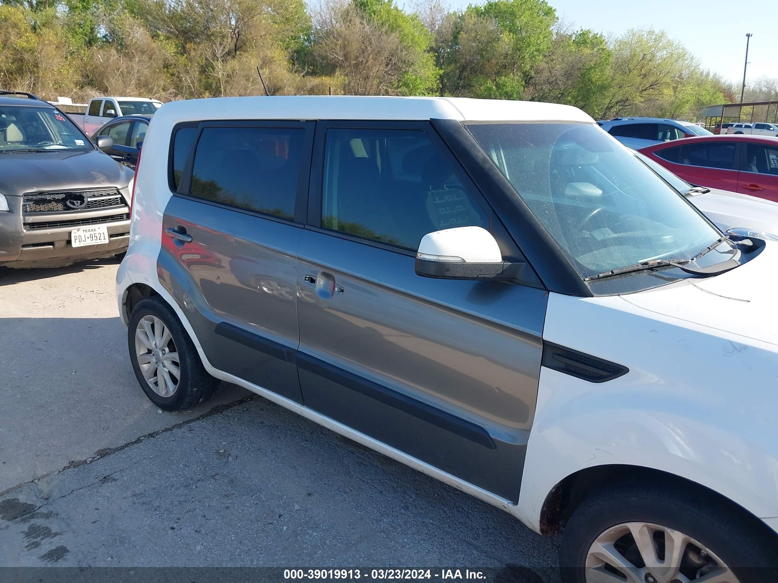 Photo 5 VIN: KNDJT2A62C7367195 - KIA SOUL 