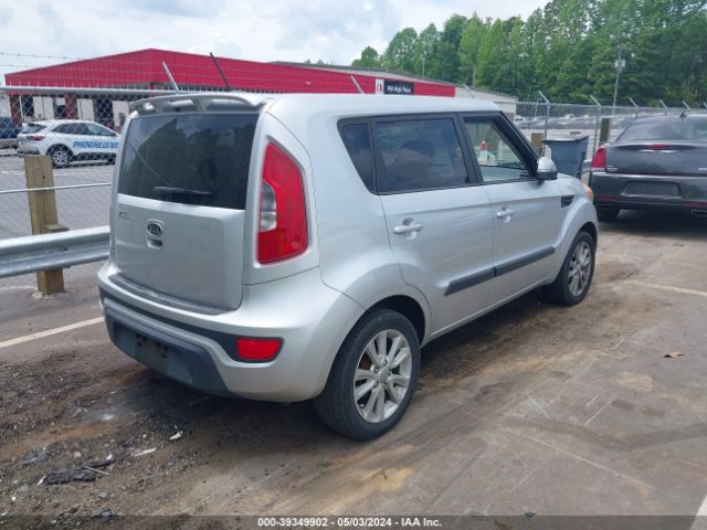 Photo 3 VIN: KNDJT2A62C7374843 - KIA SOUL 