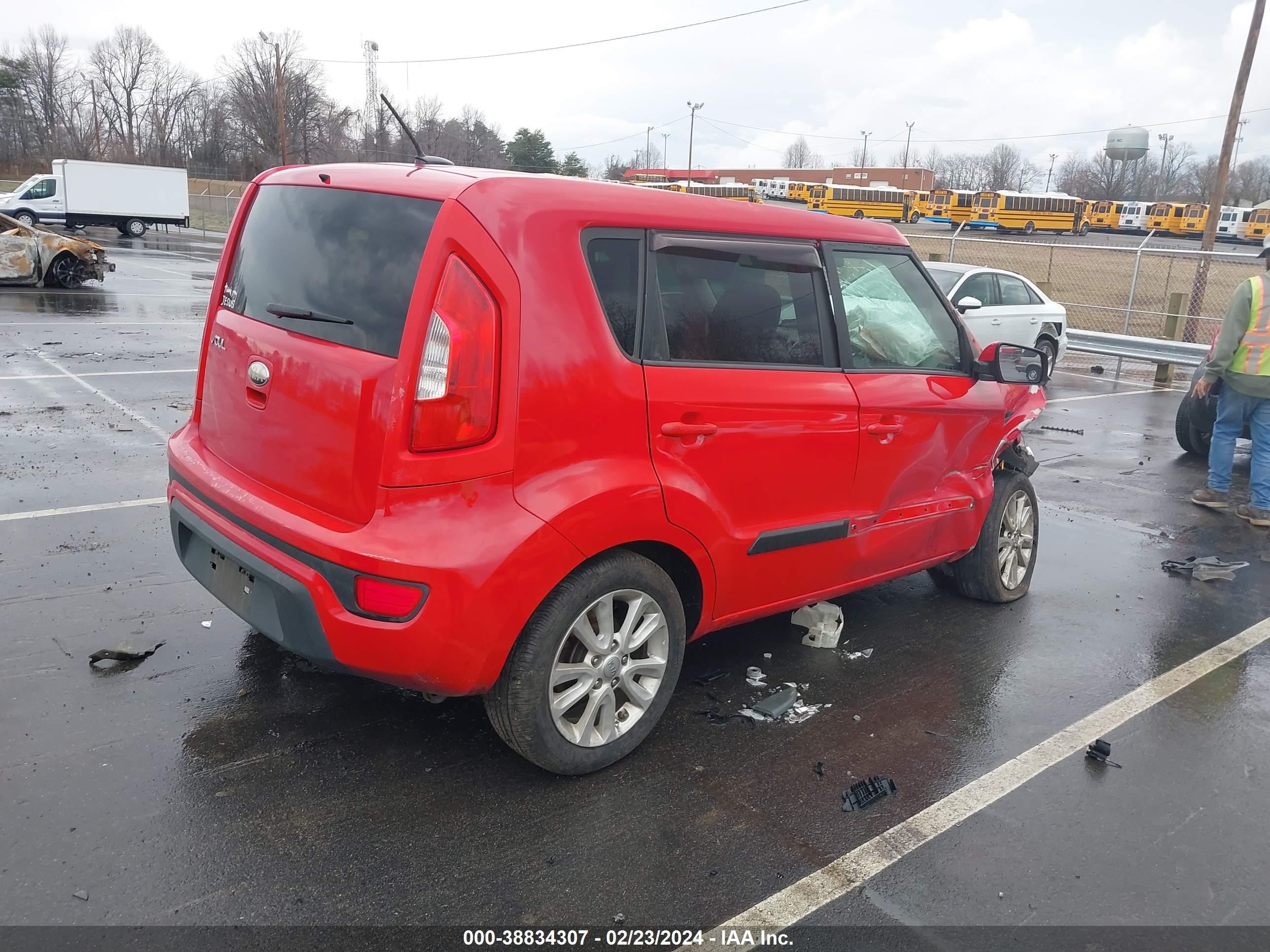 Photo 3 VIN: KNDJT2A62D7572940 - KIA SOUL 