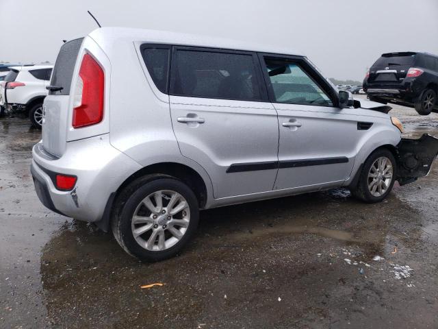 Photo 2 VIN: KNDJT2A62D7577667 - KIA SOUL + 