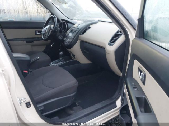 Photo 4 VIN: KNDJT2A62D7581928 - KIA SOUL 