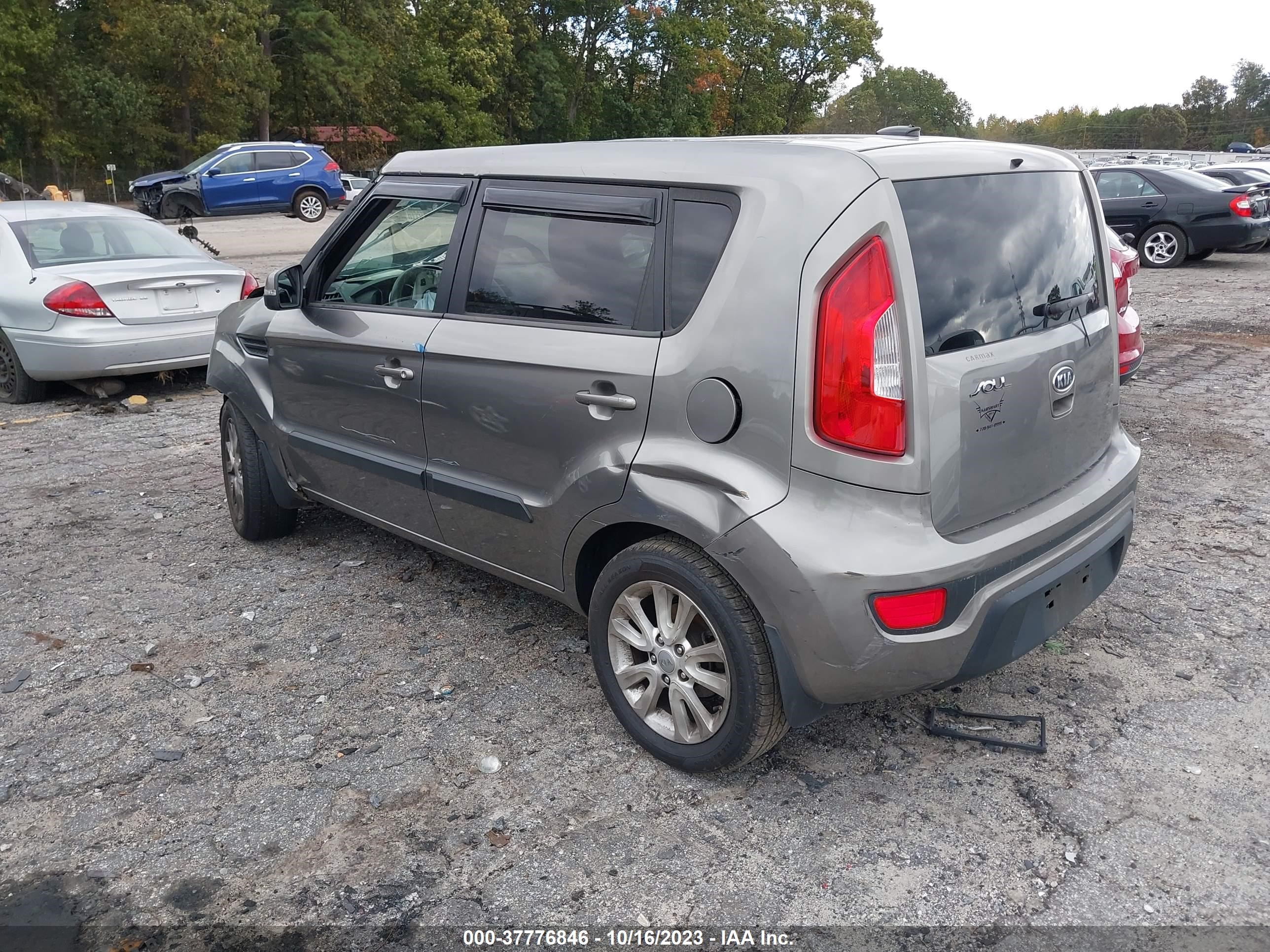 Photo 2 VIN: KNDJT2A63C7380165 - KIA SOUL 