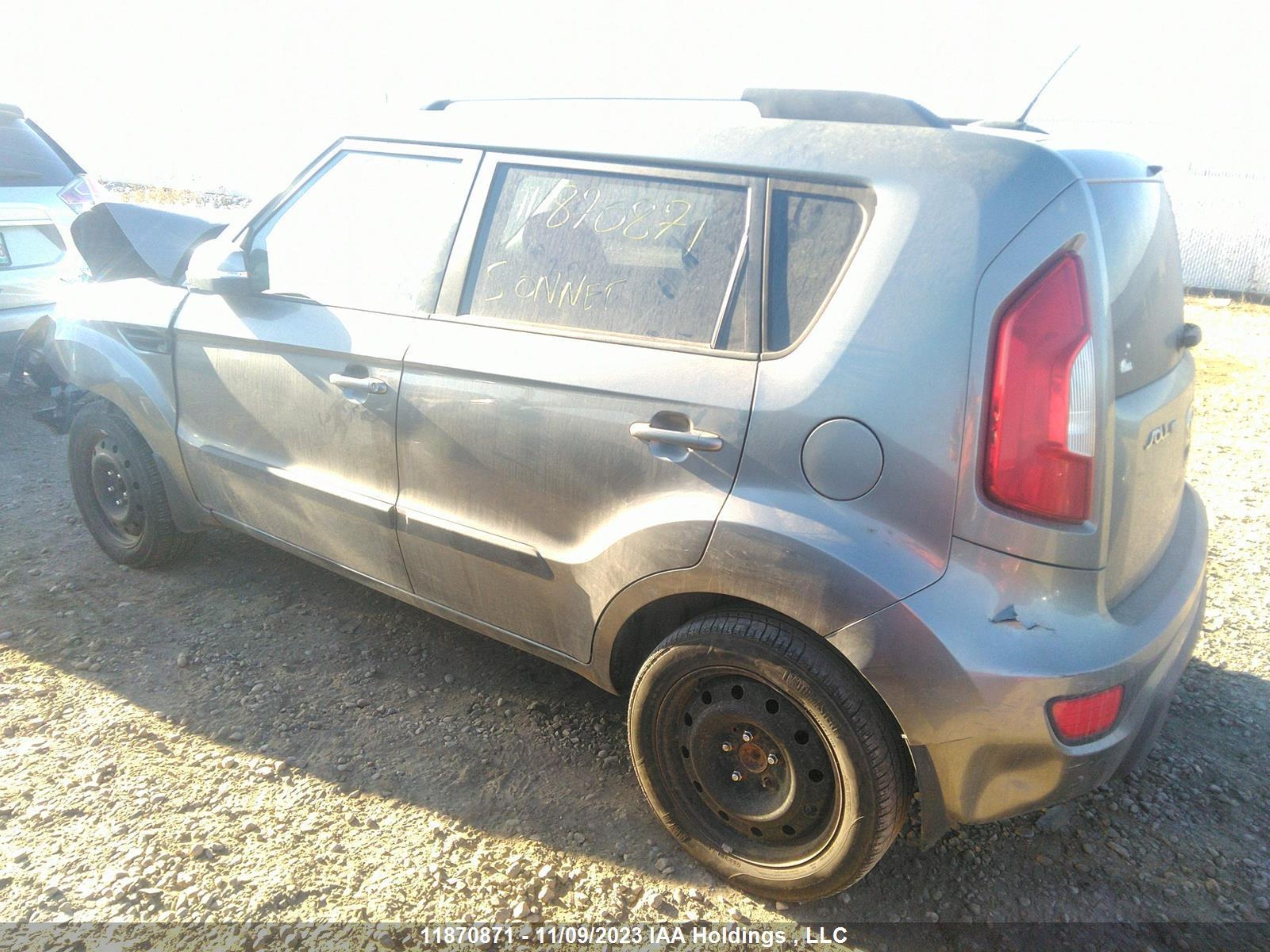 Photo 2 VIN: KNDJT2A63D7617965 - KIA SOUL 