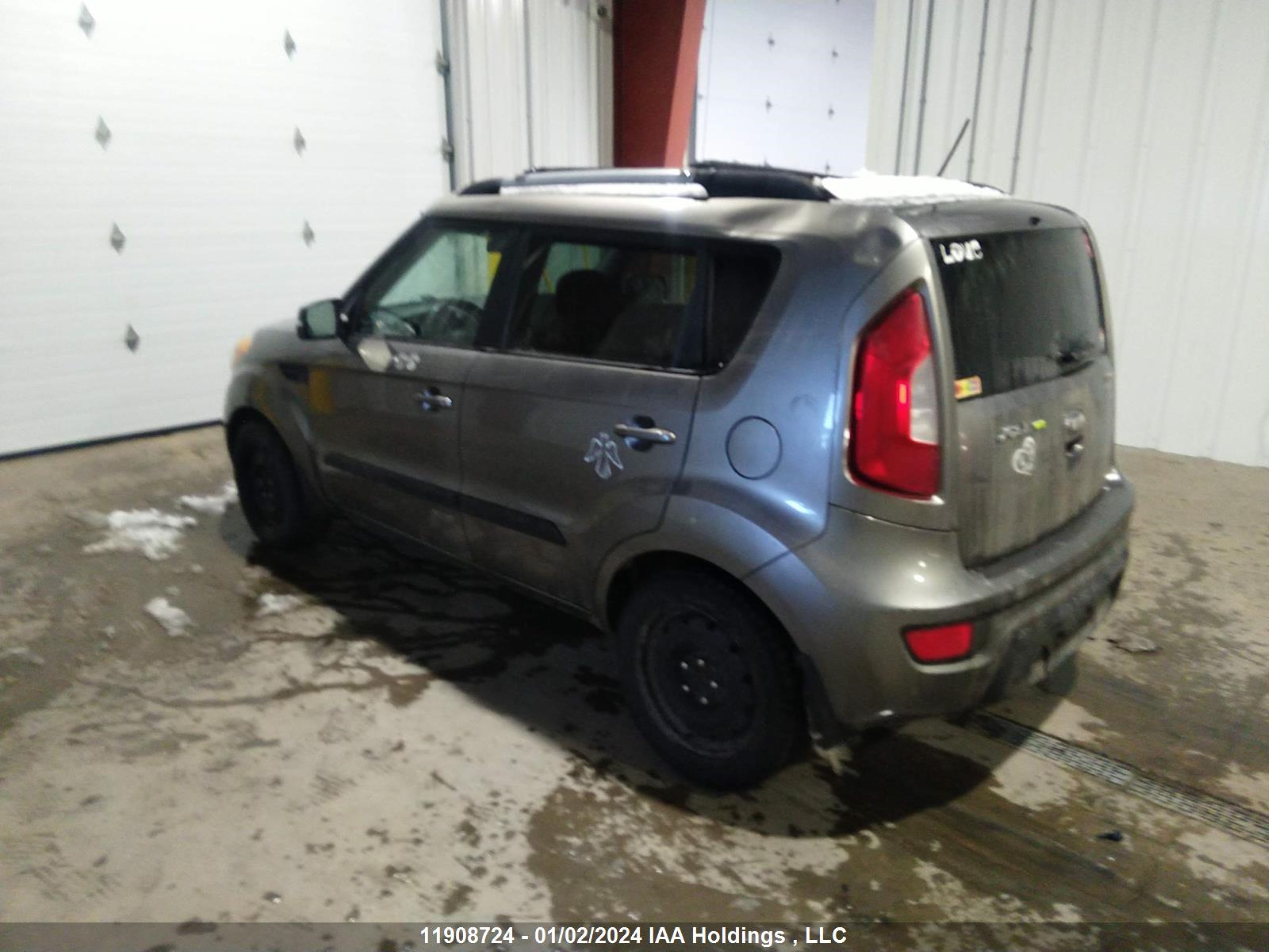 Photo 2 VIN: KNDJT2A63D7620056 - KIA SOUL 