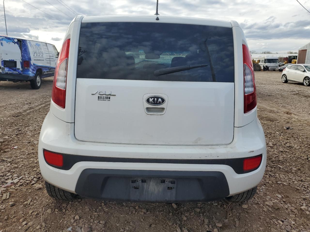 Photo 5 VIN: KNDJT2A65C7375114 - KIA SOUL 