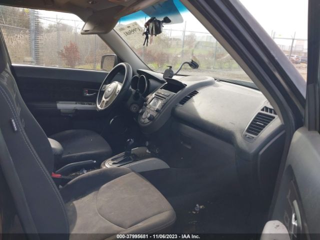 Photo 4 VIN: KNDJT2A65C7381947 - KIA SOUL 