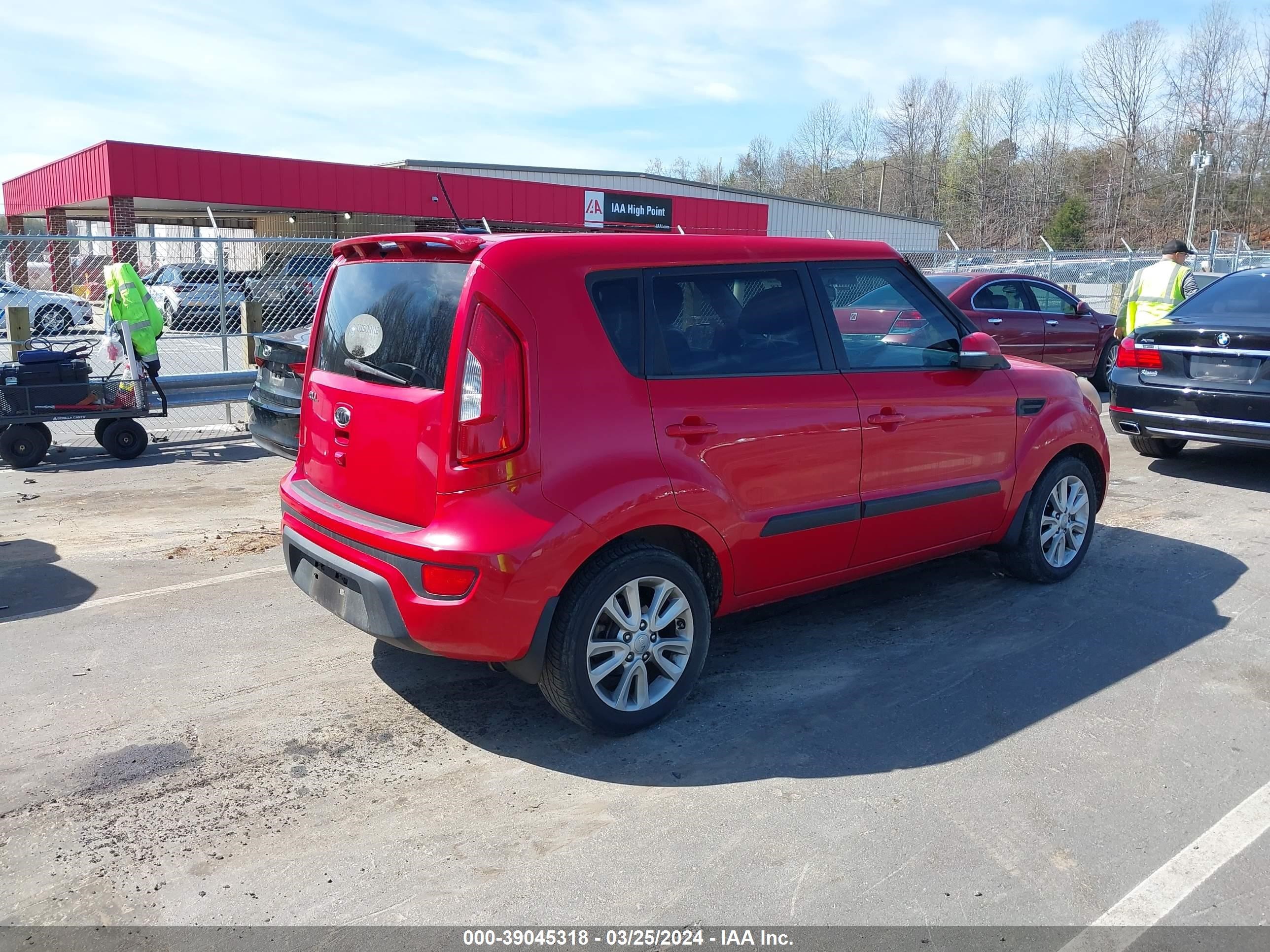 Photo 3 VIN: KNDJT2A65C7400724 - KIA SOUL 