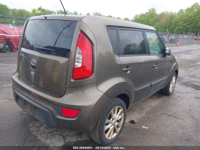 Photo 3 VIN: KNDJT2A65C7403719 - KIA SOUL 