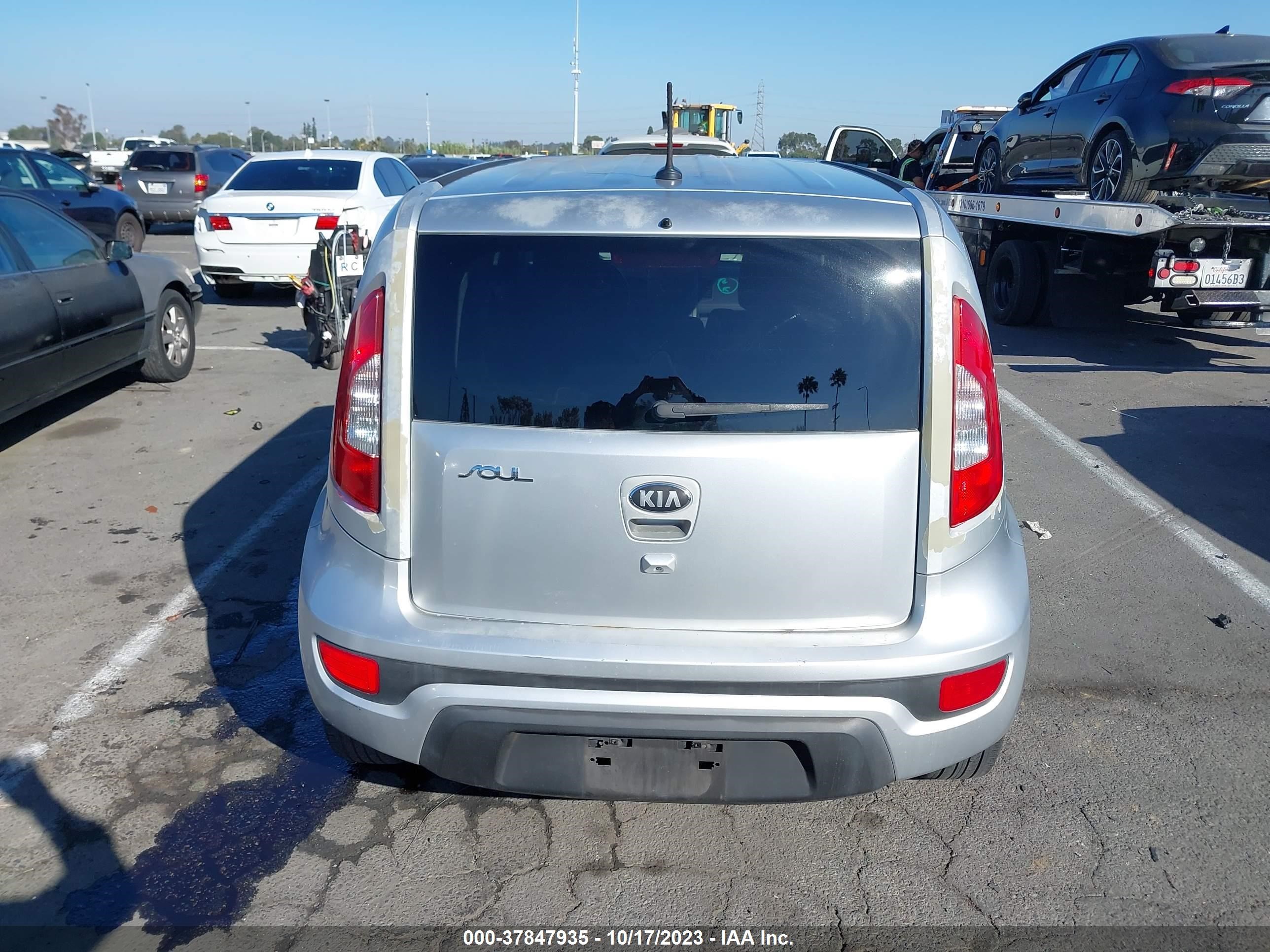 Photo 14 VIN: KNDJT2A65D7507046 - KIA SOUL 