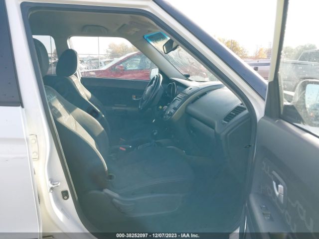 Photo 4 VIN: KNDJT2A65D7532156 - KIA SOUL 