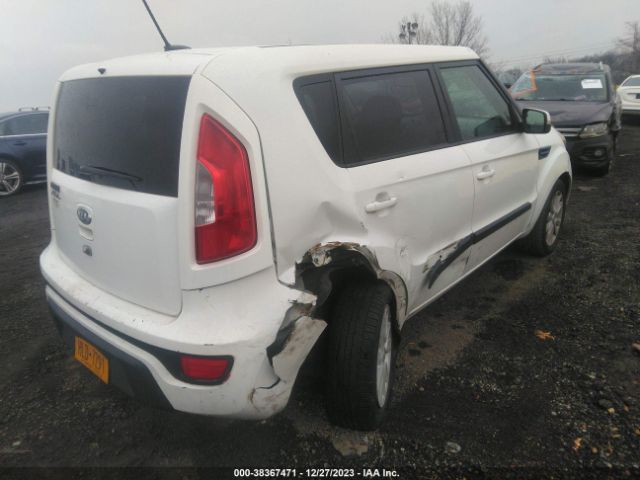 Photo 3 VIN: KNDJT2A65D7563214 - KIA SOUL 