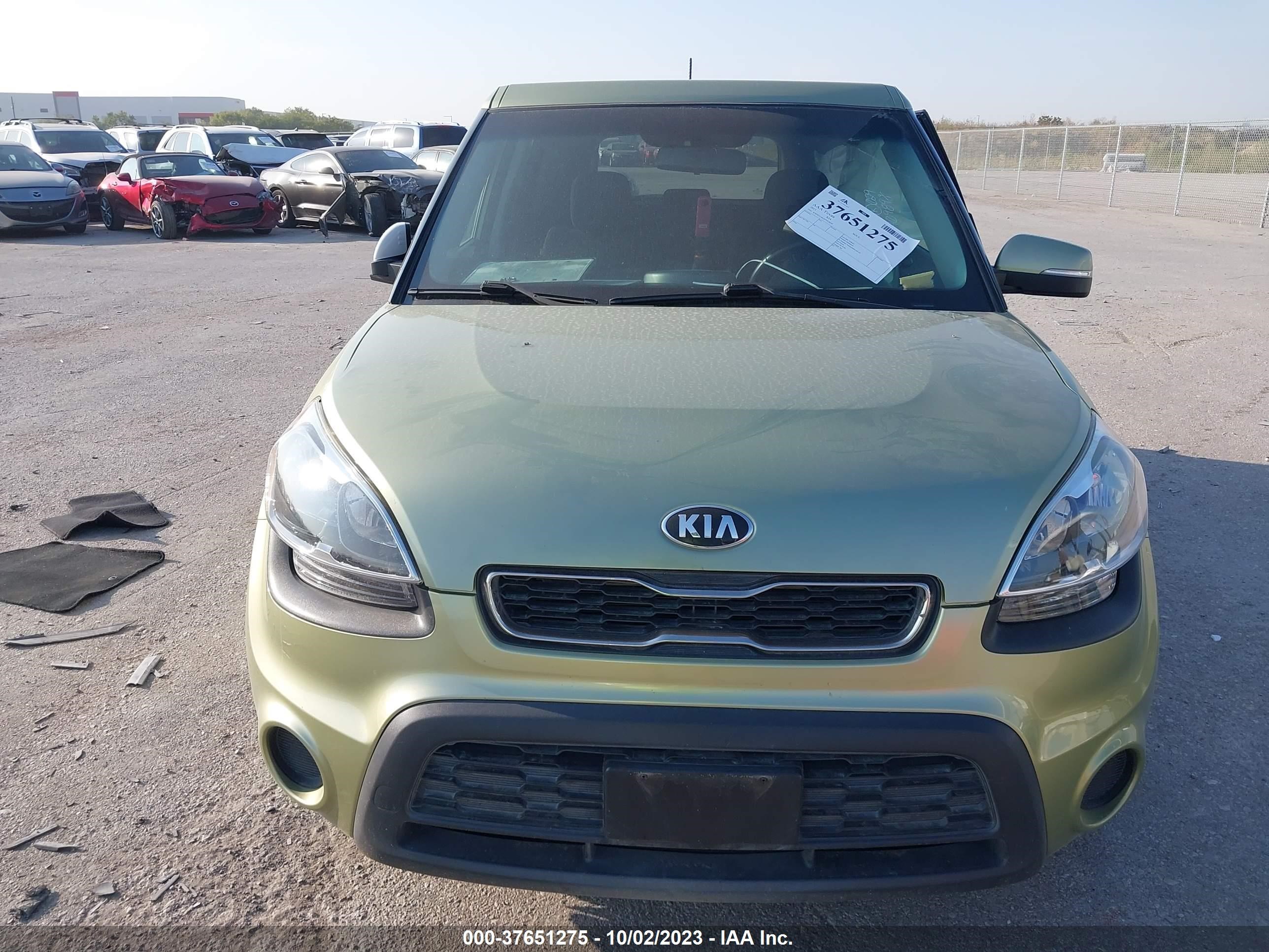 Photo 11 VIN: KNDJT2A65D7612038 - KIA SOUL 