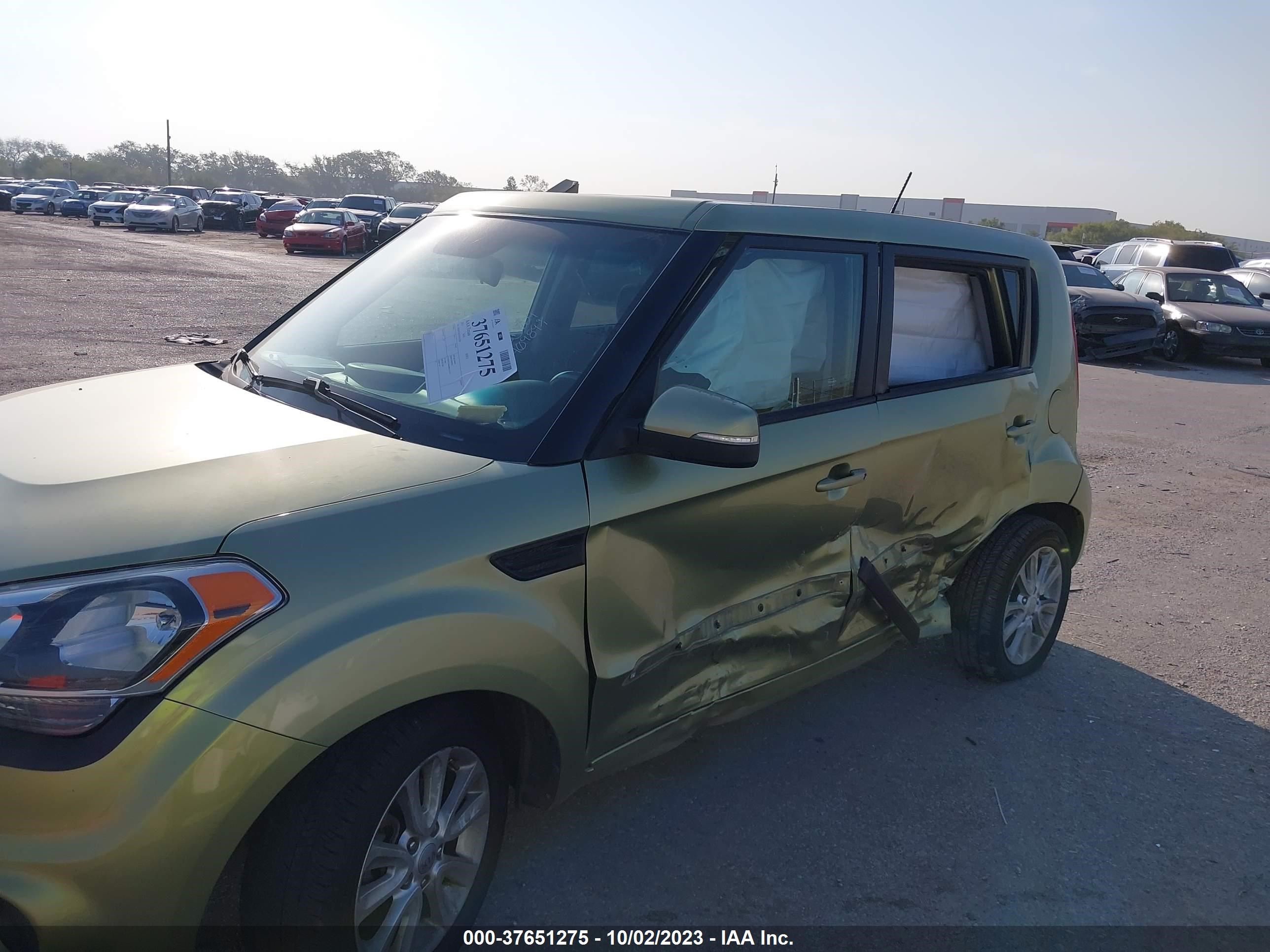 Photo 5 VIN: KNDJT2A65D7612038 - KIA SOUL 