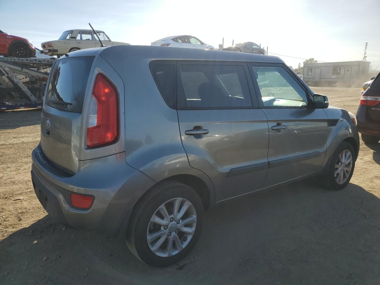 Photo 2 VIN: KNDJT2A66D7536264 - KIA SOUL 