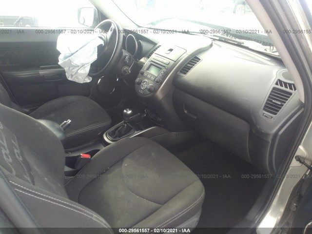 Photo 4 VIN: KNDJT2A66D7554781 - KIA SOUL 