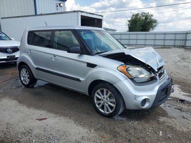 Photo 3 VIN: KNDJT2A66D7557955 - KIA SOUL 