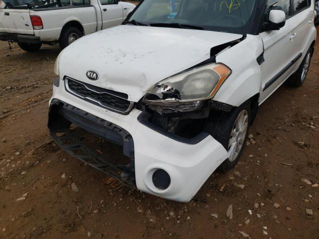 Photo 8 VIN: KNDJT2A66D7570012 - KIA SOUL + 