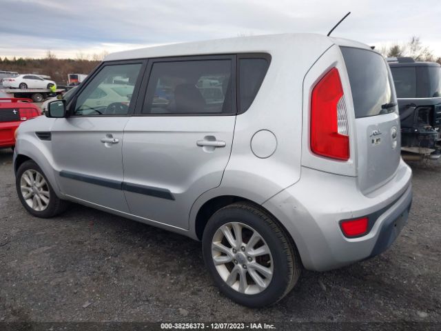 Photo 2 VIN: KNDJT2A66D7573525 - KIA SOUL 