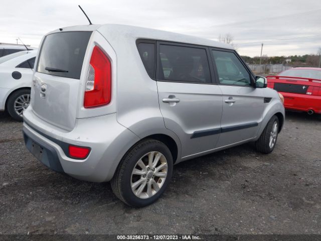 Photo 3 VIN: KNDJT2A66D7573525 - KIA SOUL 