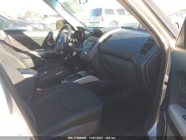 Photo 4 VIN: KNDJT2A67C7384591 - KIA SOUL 