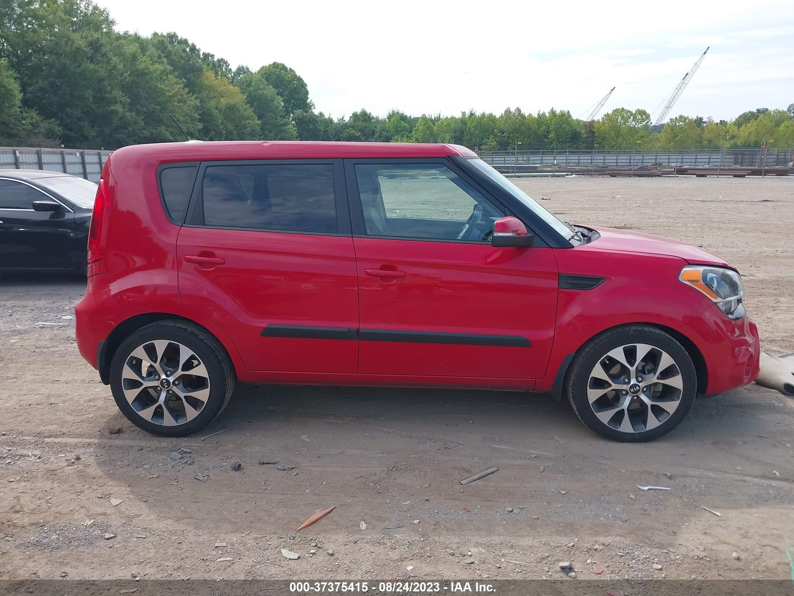 Photo 13 VIN: KNDJT2A67C7402409 - KIA SOUL 