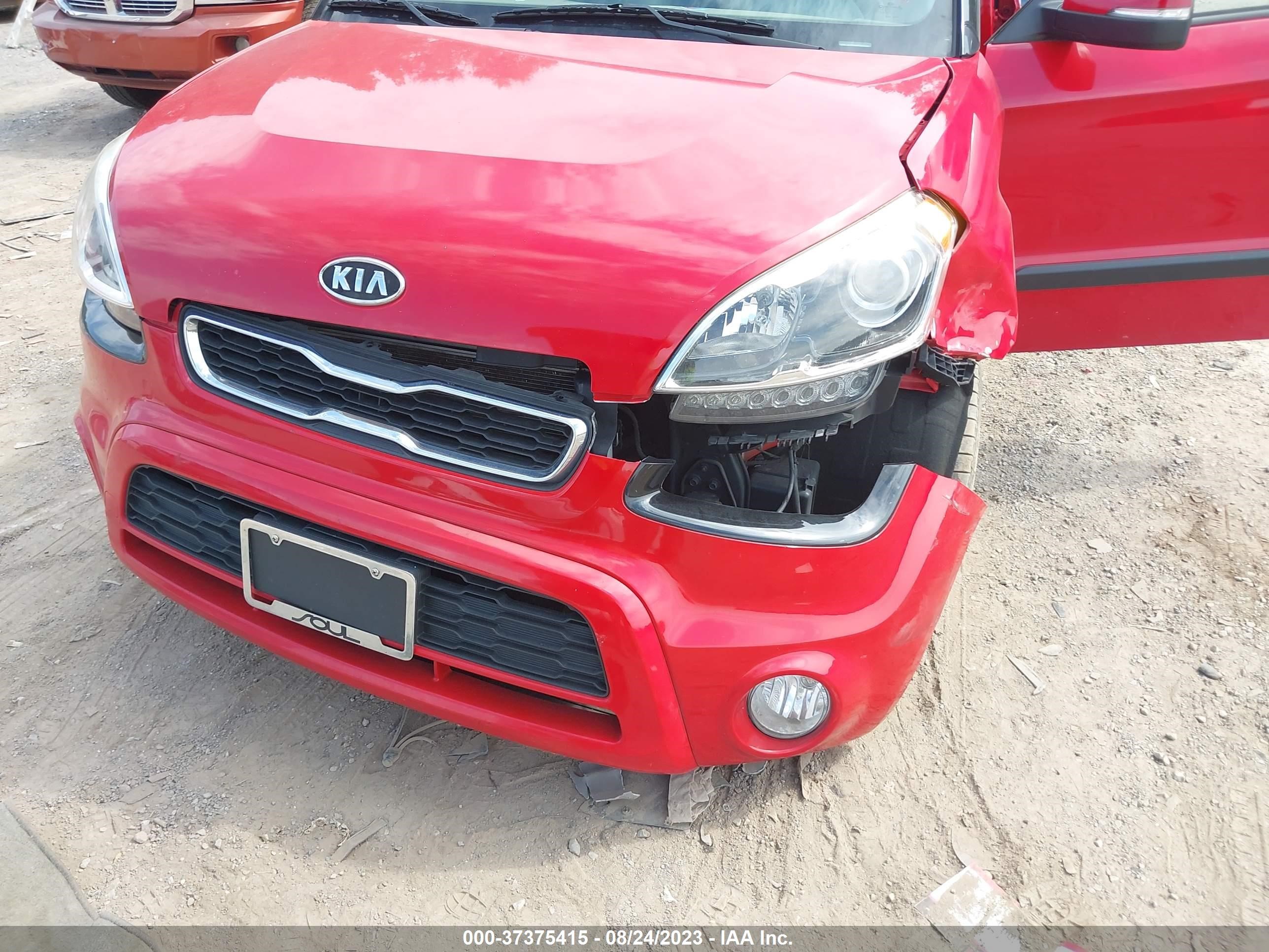 Photo 5 VIN: KNDJT2A67C7402409 - KIA SOUL 