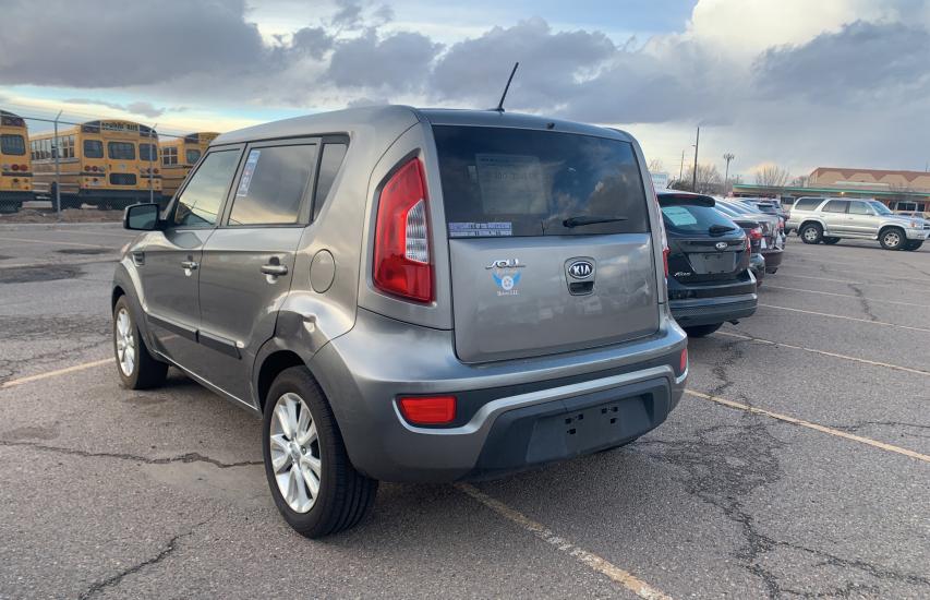 Photo 2 VIN: KNDJT2A67C7410588 - KIA SOUL + 