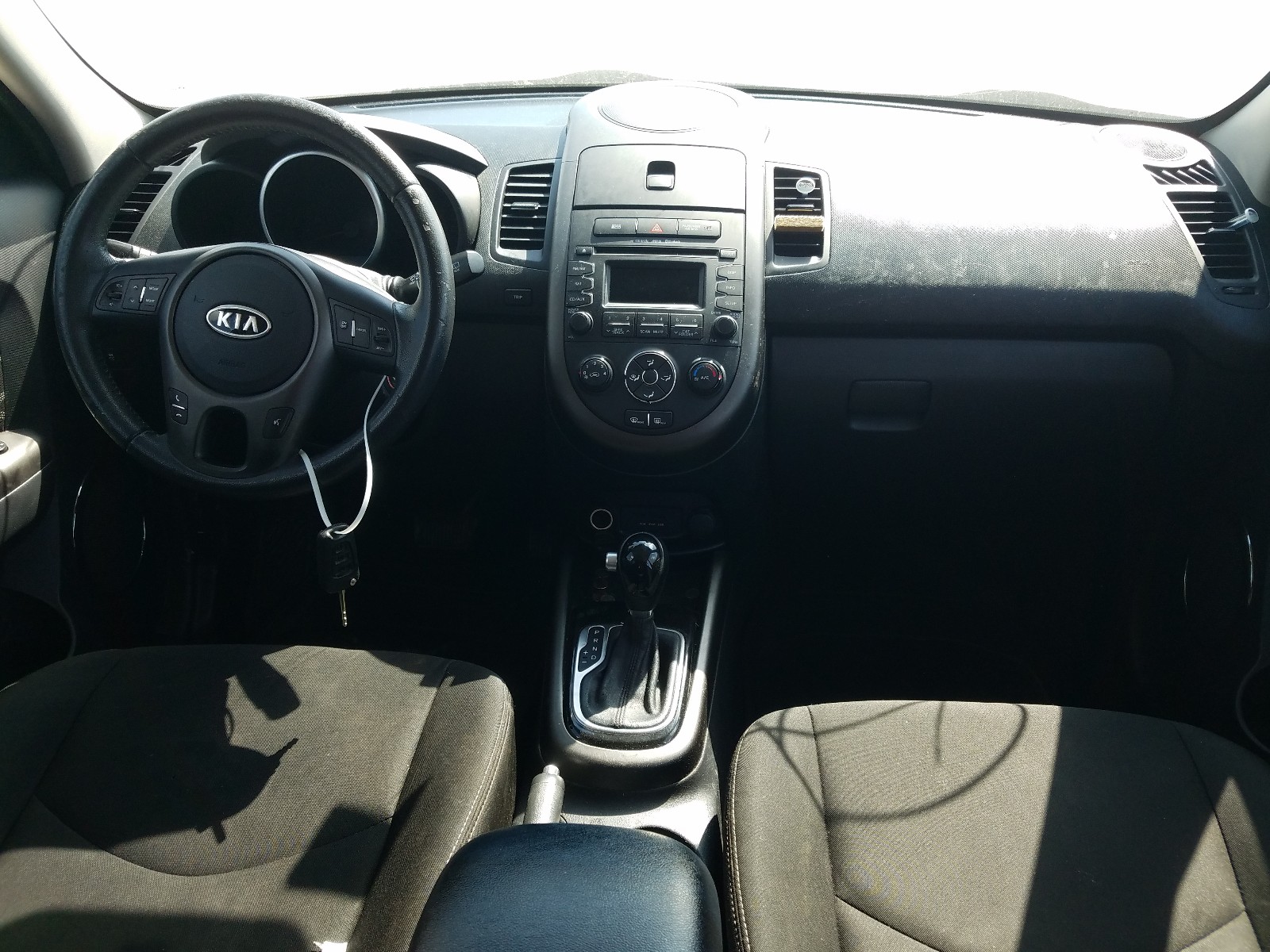 Photo 8 VIN: KNDJT2A67C7461234 - KIA SOUL + 