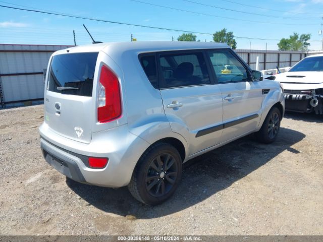 Photo 3 VIN: KNDJT2A67C7470175 - KIA SOUL 