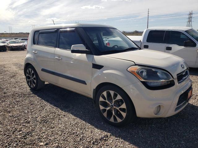 Photo 3 VIN: KNDJT2A67D7484711 - KIA SOUL 