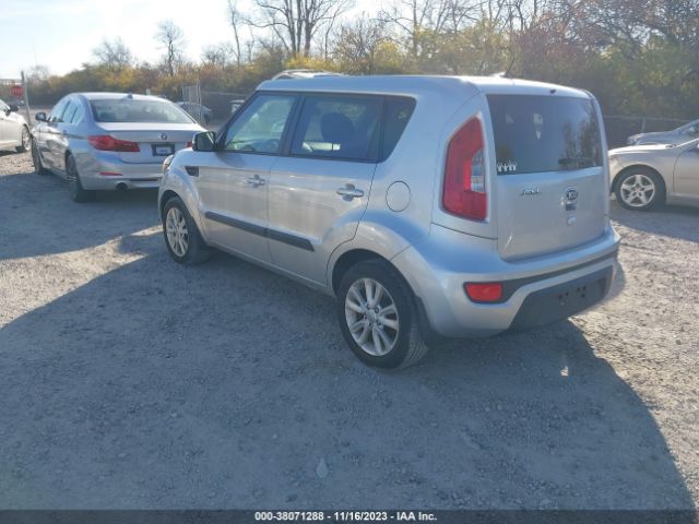 Photo 2 VIN: KNDJT2A67D7563716 - KIA SOUL 