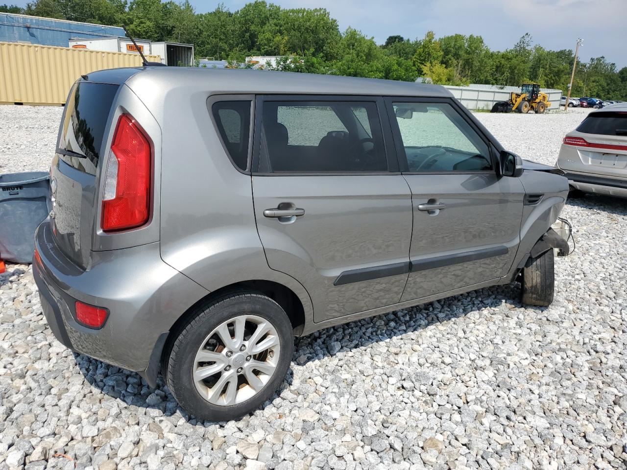 Photo 2 VIN: KNDJT2A67D7629519 - KIA SOUL 